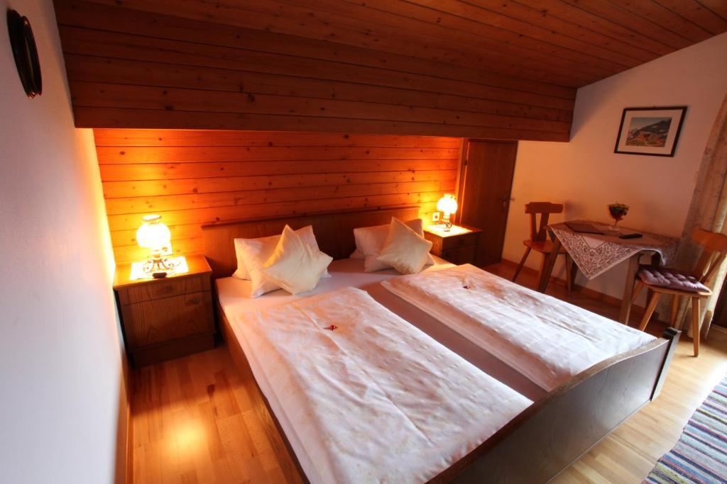 Hotel Haus Helga Unken Camera foto